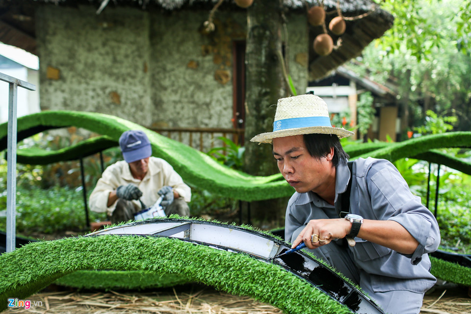 Xưởng chế tác linh vật đường hoa Nguyễn Huệ dịp Tết